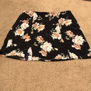 Floral mini skirt